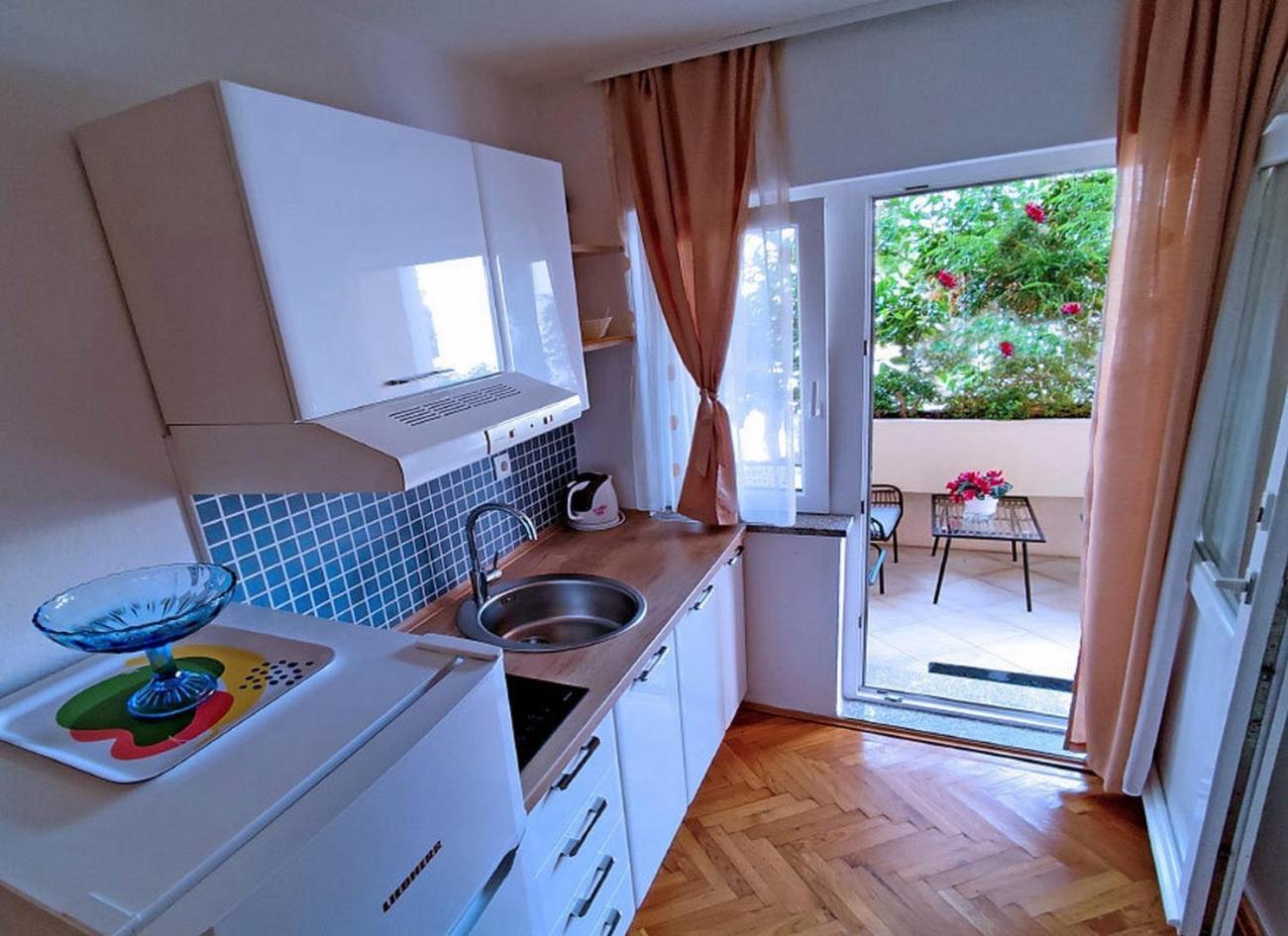 Apartments And Rooms By The Sea Tucepi, Makarska - 6058 ห้อง รูปภาพ